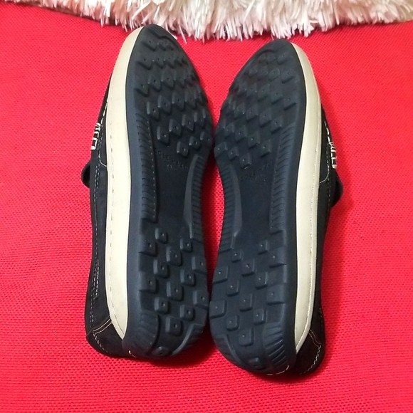 COLE HAAN SHOES - Picture 8 of 11